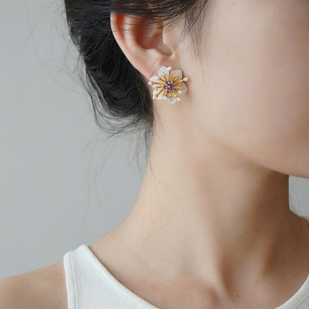 Modern Elegance · Chrysanthemum Design · 24K Gold-Plated Pearl Stud Earrings - 我的商店